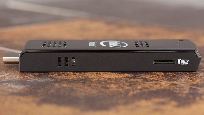 Intel Compute Stick – компьютер на основе Windows размером с пачку жевательной резинки Intel Compute Stick – компьютер на основе Windows размером с пачку жевательной резинки