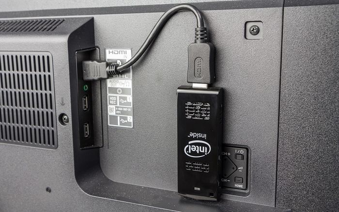 Intel Compute Stick – компьютер на основе Windows размером с пачку жевательной резинки Intel Compute Stick – компьютер на основе Windows размером с пачку жевательной резинки