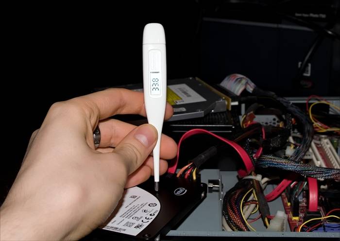 Сильно греется жесткий диск