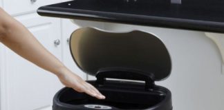 Компания по продаже мусорных ведер, урн, вешалок.