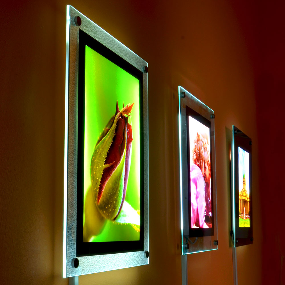 Статичная световая реклама со сменным печатным постером