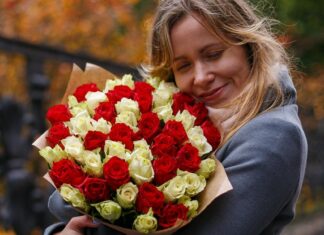 Доставка цветов и букетов в Ростове-на-Дону