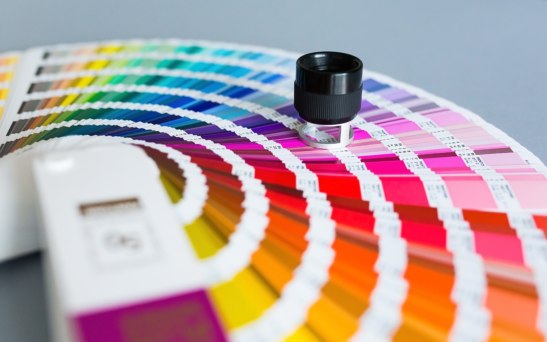 Особенности и преимущества офсетной печати визиток