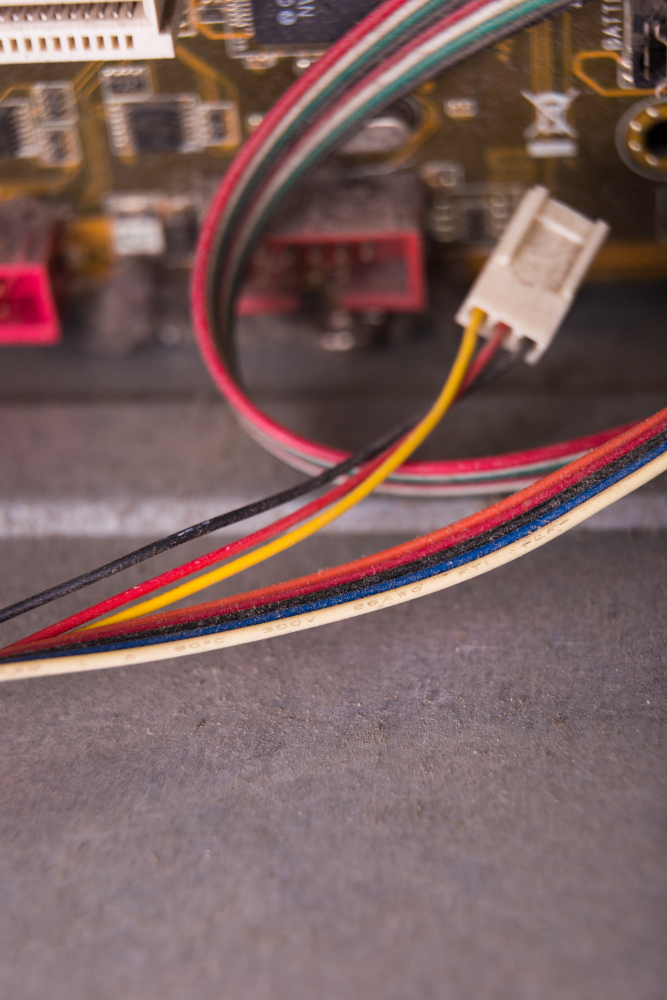 Системы прокладки кабеля: виды, особенности и области применения