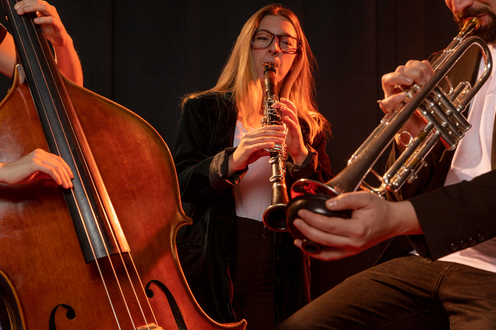 Концерты джазового оркестра: живая энергия, ритм и искусство импровизации