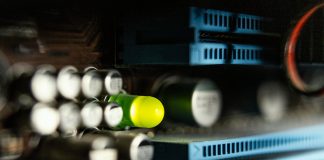 Модульный сервер с жидкостным охлаждением: инновации для современных дата-центров