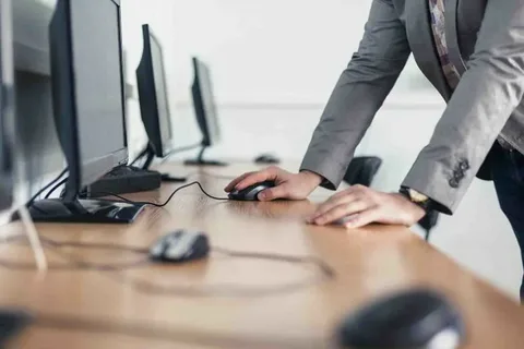 Аутсорсинг программистов: Расширяя горизонты бизнеса за счёт цифровых кочевников